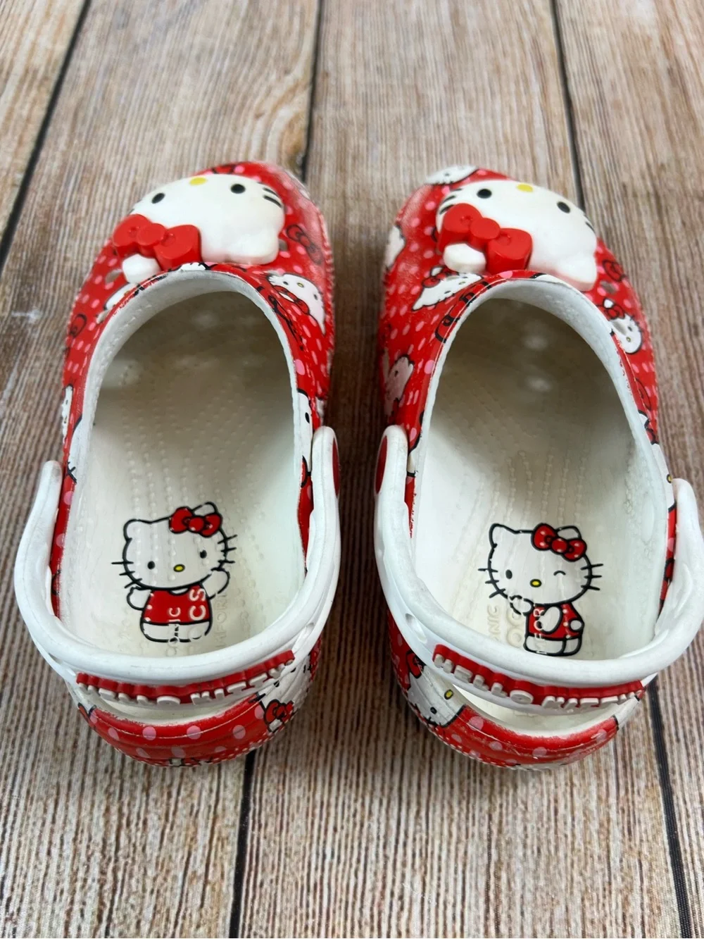 Hello Kitty Crocs Classic Clog Kids Children’s Size 12 Red White Sanrio